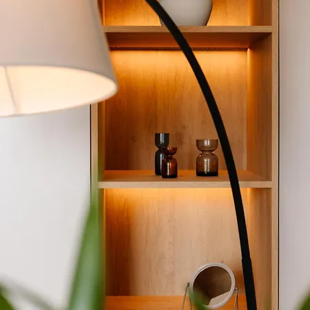 Becomfy - Old Town Apartment